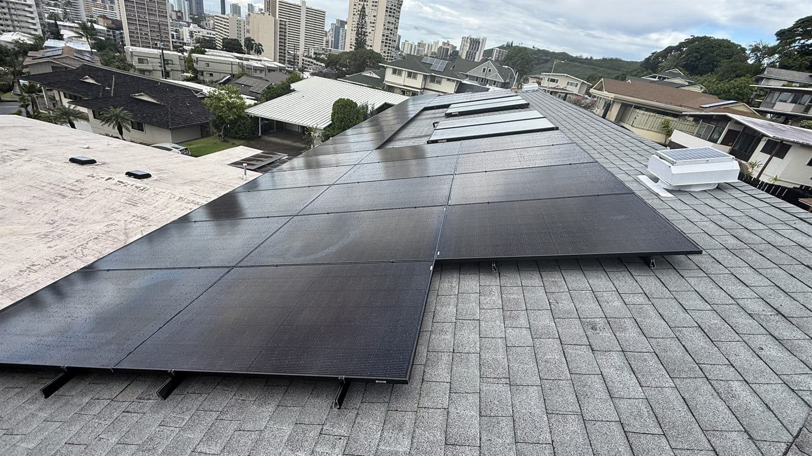 Elevated view of a finished array above an Oʻahu neighborhood